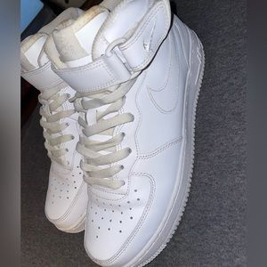 White Hightop Nike Air Force 1